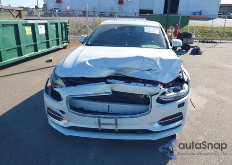 2018 Volvo S90 T6 Inscription z USA, uszkodzony, nr VIN LVY992ML7JP008840